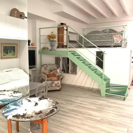 Joli Studio Au Soleil Апартаменты *