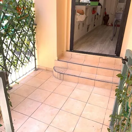 דירה Joli Studio Au Soleil *